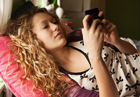 Getting in Bed With Gadgets [Infographic]