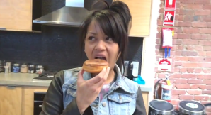 Donut Selfie, A New Trend in Selfie World Has Arrived