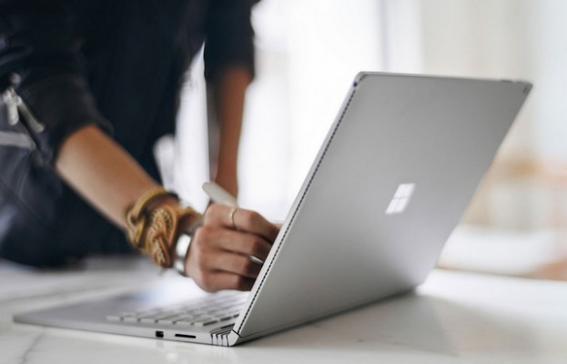 Microsoft Surface Book 1