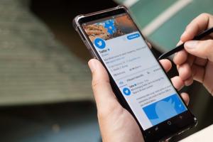 25 Best Twitter Bots You Should Follow