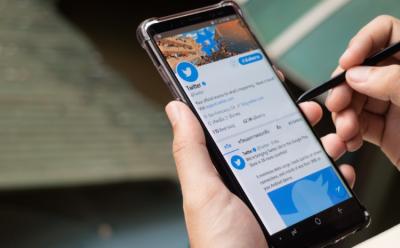 20 Awesome Twitter Bots You Should Follow in 2019