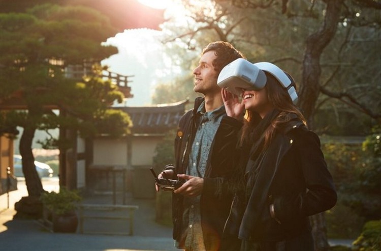 DJI Goggles Takes Drone Pilots To The Future