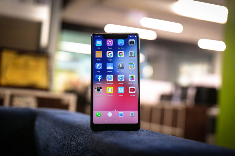 How to Get iPhone X-Like Look on Android Device