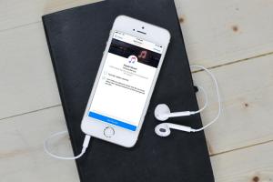 How to Use Apple Music Bot on Facebook Messenger