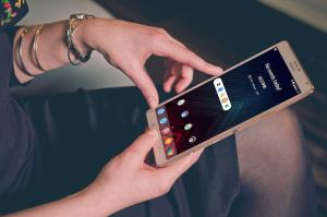 How to Get LG V30's Floating Bar on Any Android Device