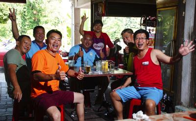 Theres Now An App To Get You A Surrogate Drinker in China