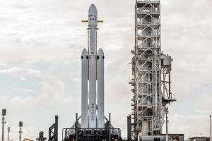 Space X's Falcon Heavy Launch: Here's How to Watch It Live