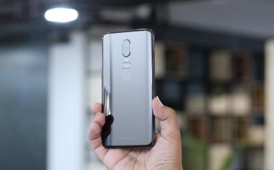 15 Best OnePlus 6 Accessories You Can Buy Today