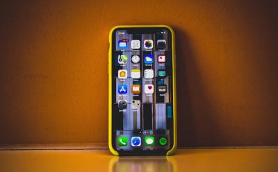 How to Hide Apps on iPhone X