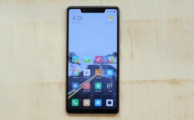 Mi 8 SE Review