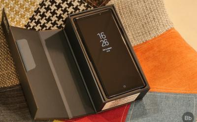note 9 box