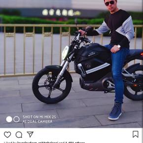 Xiaomi's Donovan Sung Uses Older Picture to Show Off Poco F1's Photography, Deletes Both Images Later