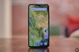 Vivo V11 Pro Review: Bringing Innovation to the Masses