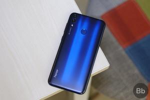 Honor 8C Review: Good Looks Can't Make up for the Bad Cameras