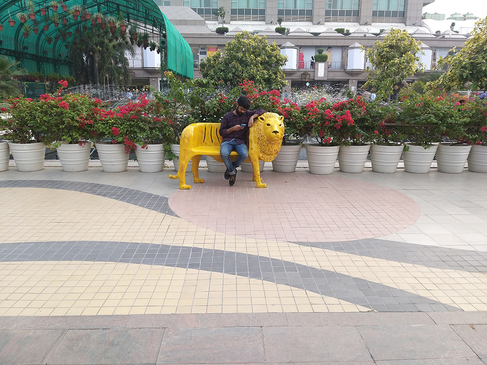 Samsung Galaxy A9 Review: Entertaining but Not Exciting