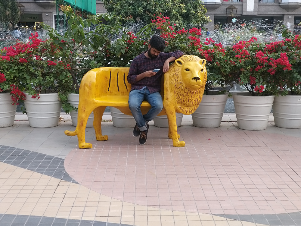 Samsung Galaxy A9 Review: Entertaining but Not Exciting