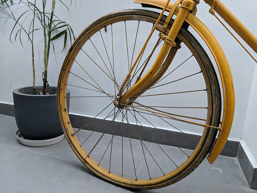 Samsung Galaxy A9 Review: Entertaining but Not Exciting