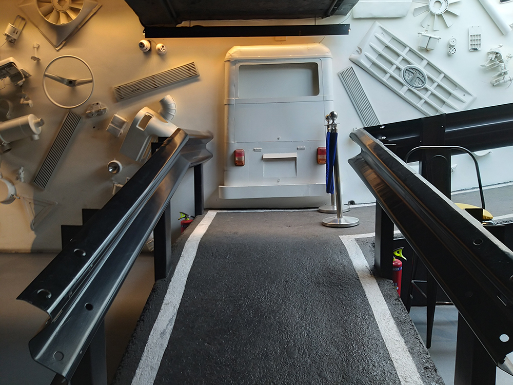 Samsung Galaxy A9 Review: Entertaining but Not Exciting