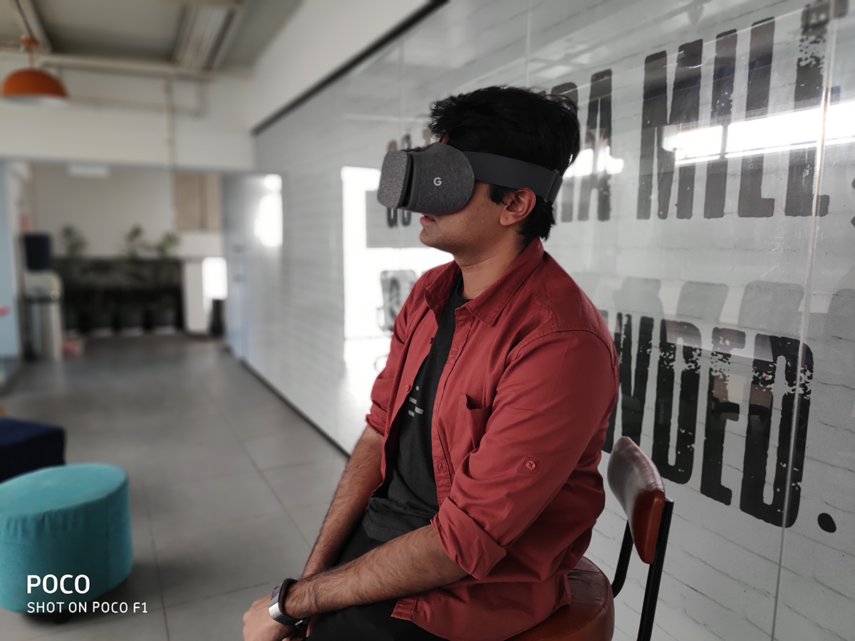 Poco F1 camera compare