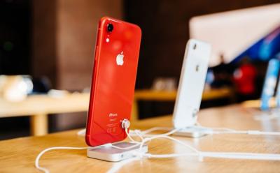 iphone xr featured new