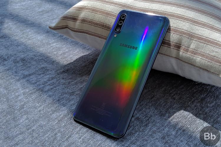 samsung galaxy a50 review - featured