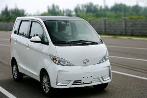 This Electric Car Runs 20 Kilometers Daily for 30 Days Without Charging