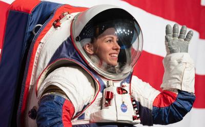 nasa artemis suit