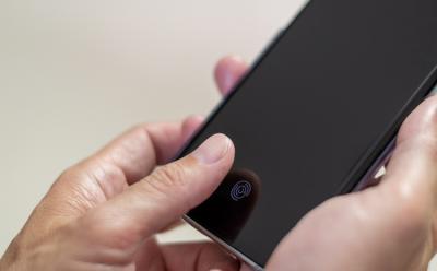 Galaxy S10 Fingerprint shutterstock website