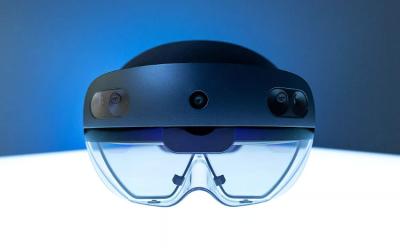 hololens 2 shipping featured