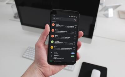 How to Enable Dark Mode in Gmail on iPhone and Android