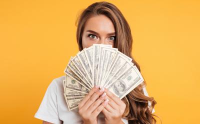 People in Their 20's Are More Likely to Cash out Personal Data