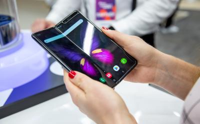 Galaxy Fold 2 expected to feature clamshell design
