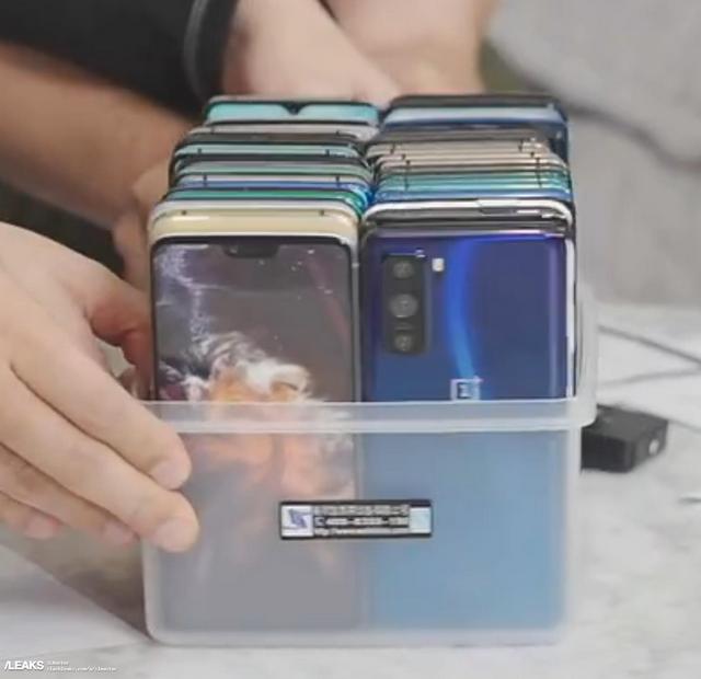 OnePlus 8 Lite body2