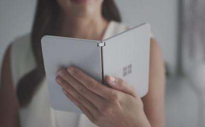 Microsoft Surface Duo camera feat.