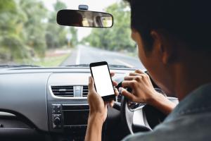 10 Best iPhone SE 2020 Car Chargers