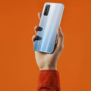 iQOO Z1 renders body 2