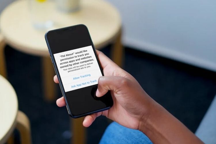 How to Stop Apps from Requesting to Track in iOS 14