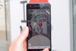 Google Maps Can Now Use 'Live View' AR to Pinpoint Your Exact Location