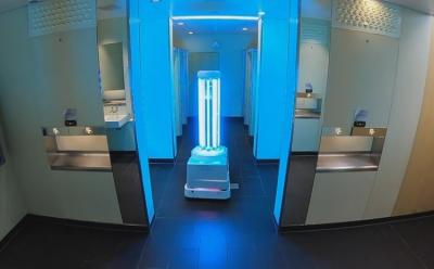 UVC robot heathrow airport