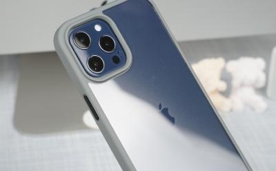 17 Best iPhone 12 Pro Max Accessories You Can Buy
