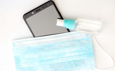 7 Best Phone Screen Disinfectants and Wipes to Buy in 2020
