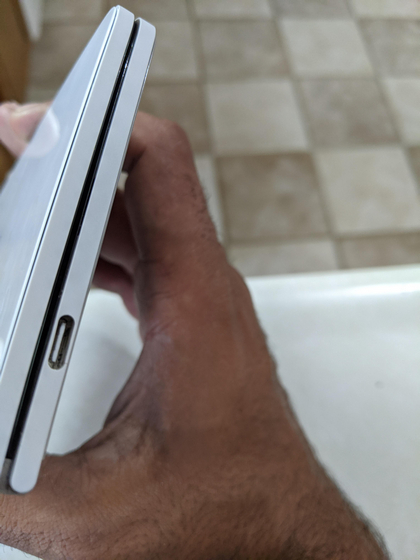 Surface Duo port body1
