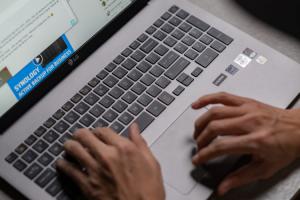 LG Patents Laptop with a Rolling Display