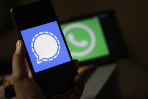 Signal Just Gave WhatsApp Users More Reasons to Switch