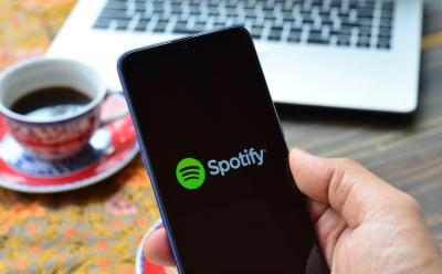 How to Make Folders on Spotify