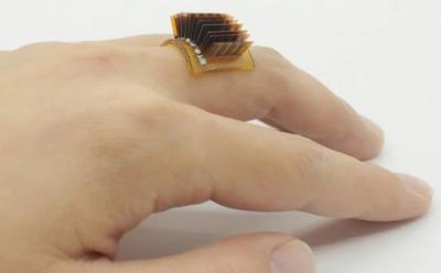 wearable device uses body heat to charge devices