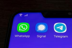 Telegram, Signal Take a Dig at WhatsApp on Twitter