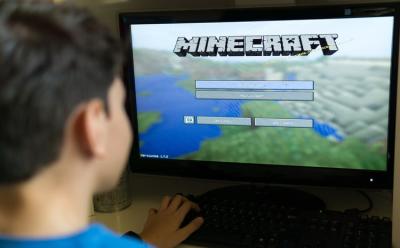 Build the Earth in Minecraft