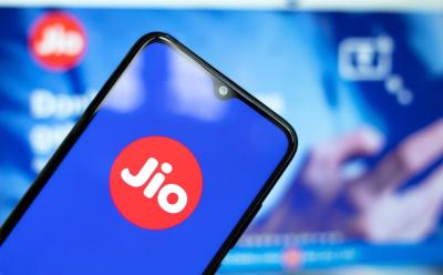 Jio Retains Top Spot for 4G Download Speed in India