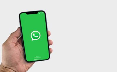 WhatsApp Beta for iOS Gains New FaceTime-Like Calls UI, Joinable Group Call Options feat.